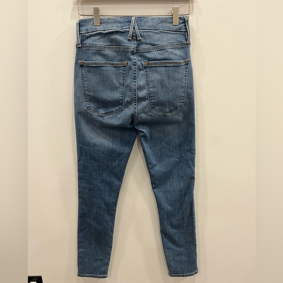 Good American Good Legs Crop Jeans - Picture 4 of 6